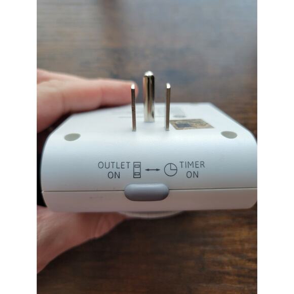 GE 24-Hour Heavy Duty Indoor Plug-in Mechanical Timer, 2 Grounded Outlets 15075 - Picture 4 of 4